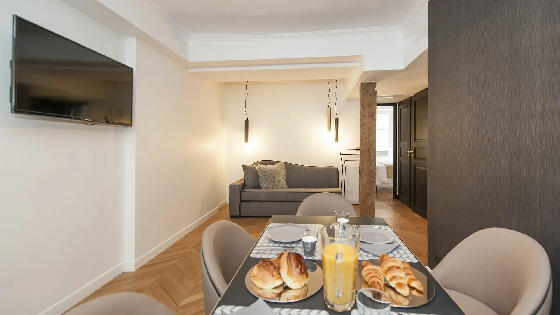Odeon Saint Germain Apartment Paris